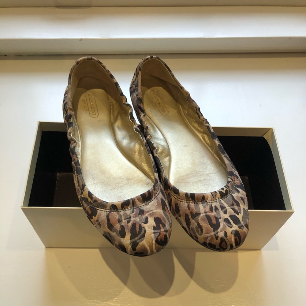 MOVING MAKE OFFER Excellent condition coach flats